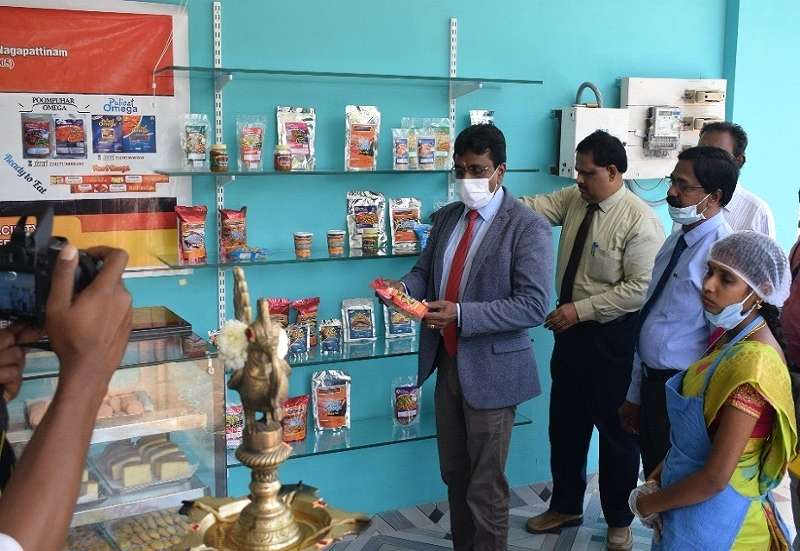 KAYALAGAM RETAIL OUTLET AT MADHAVARAM